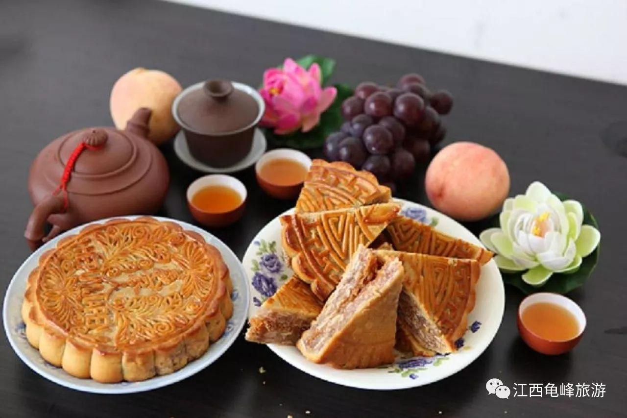 中秋简历中的赏月、吃月饼，中秋节还有哪些传统习俗？
