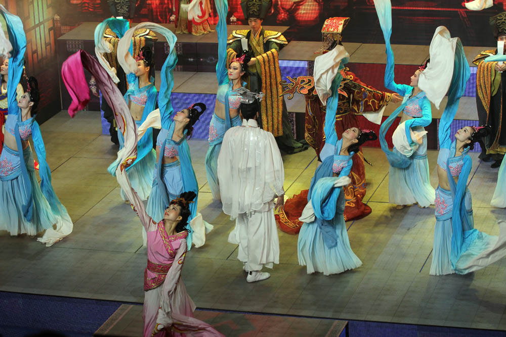 中国宫廷舞的绚丽多彩篇章——启喜好歌舞